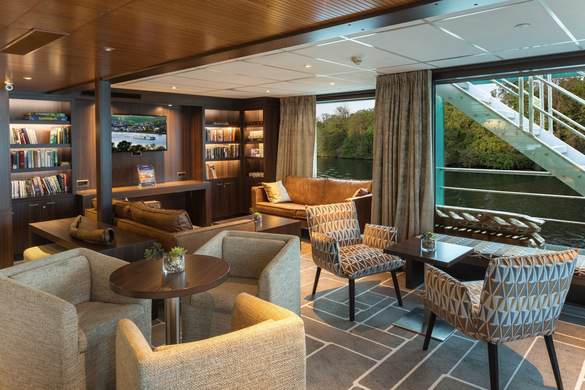 AMADEUS Diamond Amadeus Club 1 ©Lueftner Cruises Amadeus.jpg